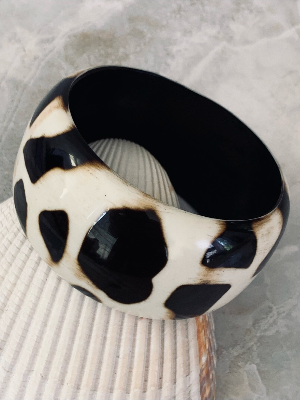 Vintage Black and Cream Giraffe Animal Print Bangle Bracelet